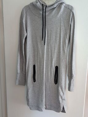 Marc New York Light Gray Long Sleeve Hooded Dress with Black Accents